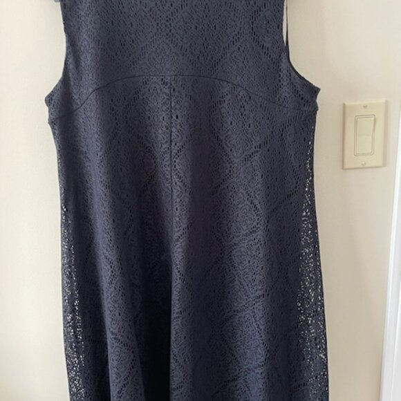 Emma & Michele Dress  - Black  - wide at the bottom - lace overlay  - size L - Picture 5 of 11
